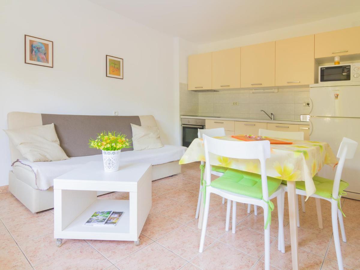 Apartment With A Garden